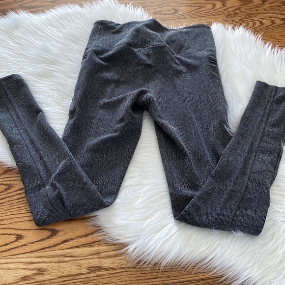 Athleta herringbone leggings size small - Picture 5 of 6